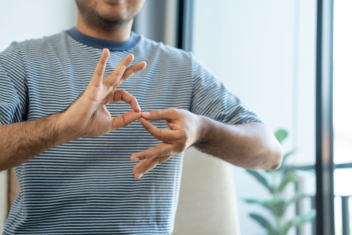 The Thyssen Museum promotes an artistic glossary in Spanish Sign Language