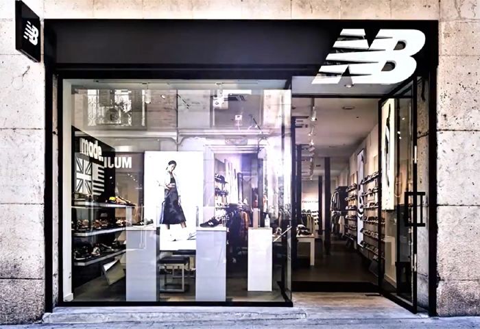 piano podar Secretar New Balance asegura que las tiendas que se cierran en España y Portugal son  “propiedad" de Experience Group, "cuyo contrato de licencia expira el 31 de  diciembre de 2021” | Líder en