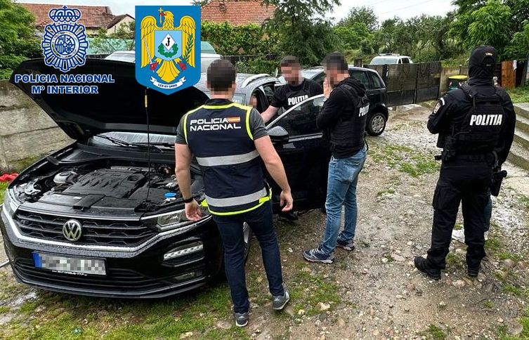 21 personnes arrêtées pour trafic illégal de véhicules de luxe |  Leader de l’information sociale